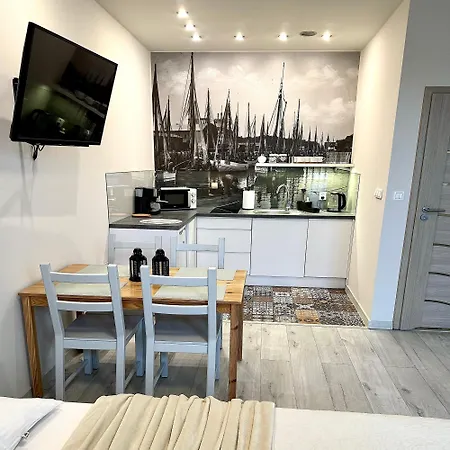 アパート Marea Bulwar Portowy ウストカ