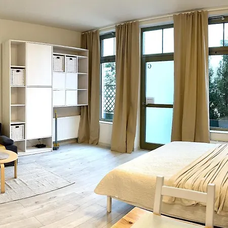 Daire Marea Bulwar Portowy