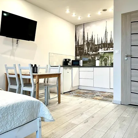 アパート Marea Bulwar Portowy ウストカ