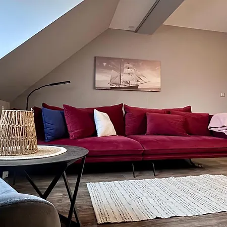 Marea Bulwar Portowy アパート